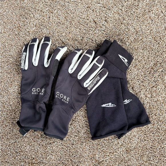 Gore Bike Wear Black and White Men's Gore Tex Gloves with Wool Arm Warmers - Picture 5 of 5